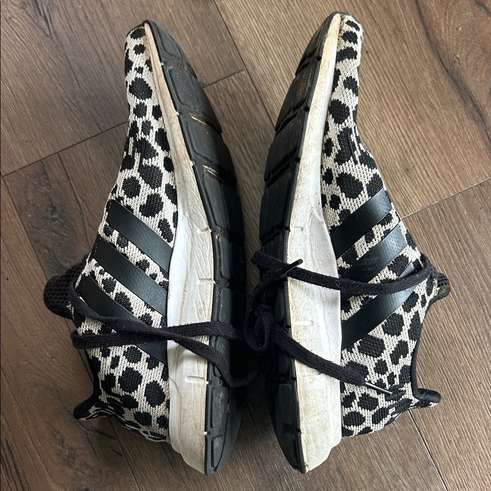 adidas Black & White Leopard Knit Sneakers ! 8.5 - Picture 3 of 9